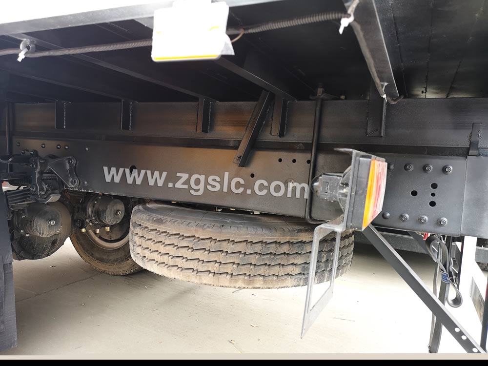 東風乘龍爆破器材運輸車(國五)