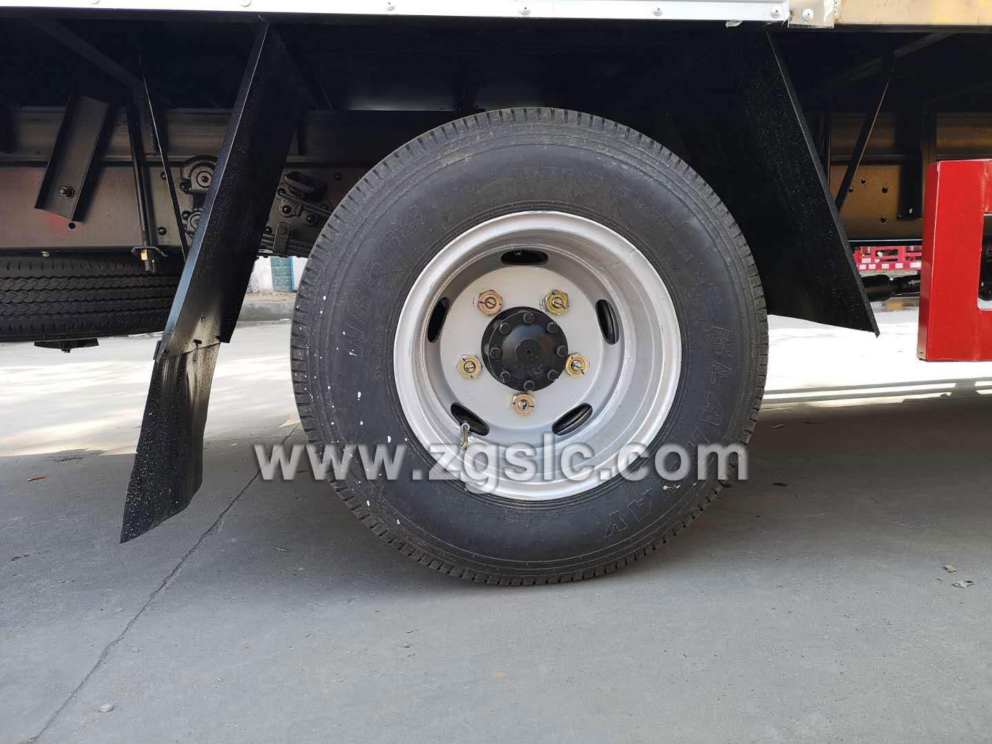 東風小多利卡爆破器材運輸車(國五)