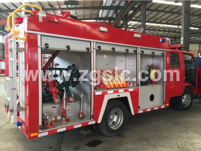 程力集團(tuán)銳鈴2噸泡沫消防車(國五)