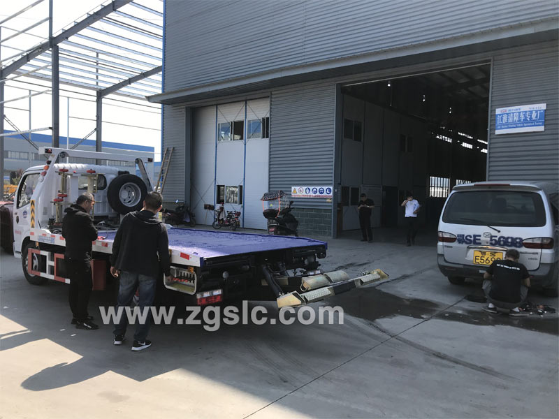 湖北程力東風(fēng)多利卡清障車(chē)(國(guó)六)_東風(fēng)多利卡清障車(chē)國(guó)六藍(lán)牌超重嗎